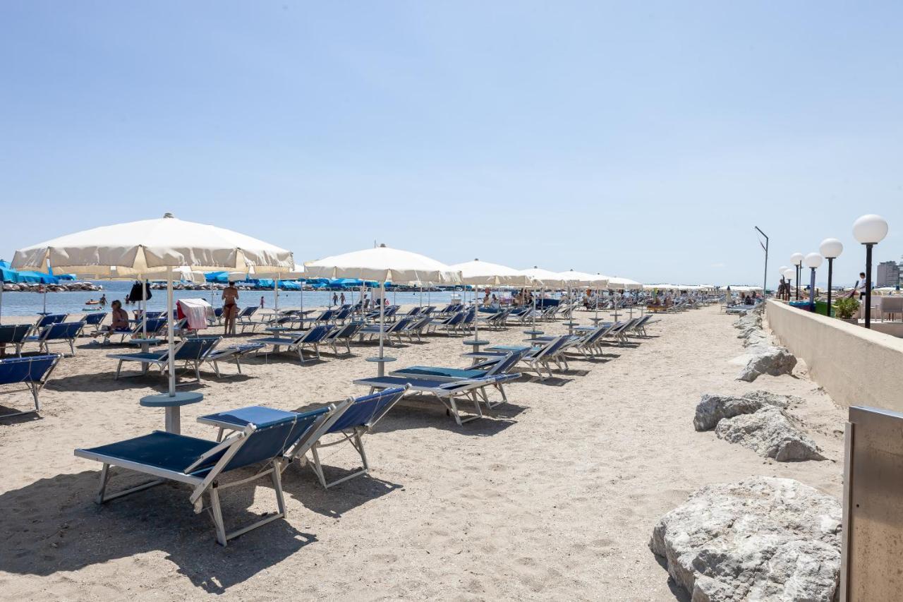Hotel Primavera Sul Mare Lido Di Savio Bagian luar foto