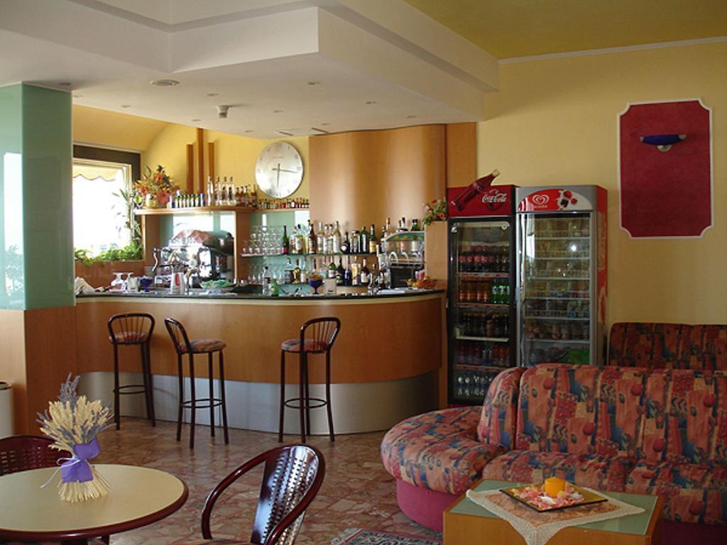 Hotel Primavera Sul Mare Lido Di Savio Bagian luar foto