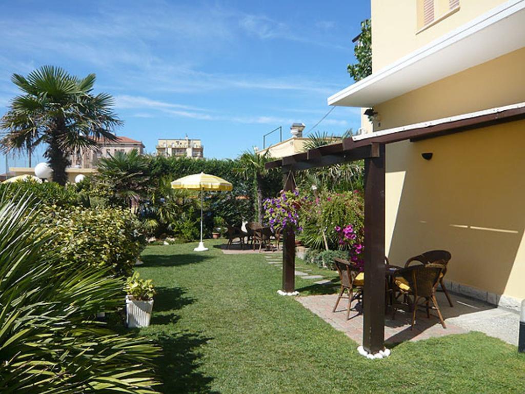 Hotel Primavera Sul Mare Lido Di Savio Bagian luar foto