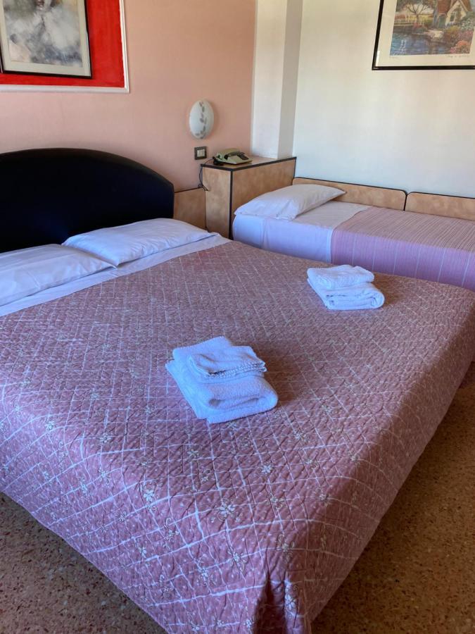 Hotel Primavera Sul Mare Lido Di Savio Bagian luar foto