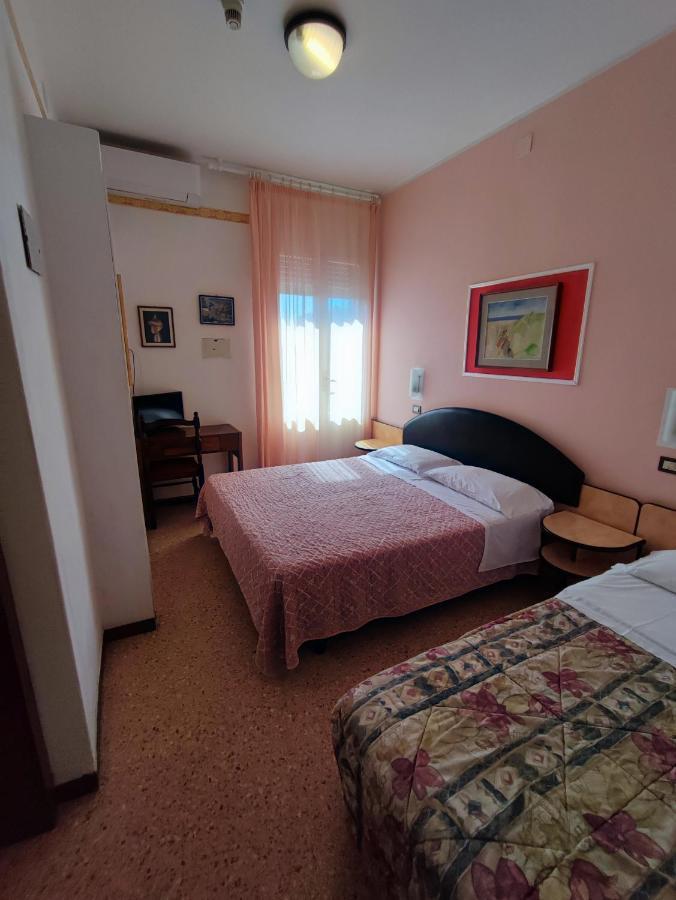 Hotel Primavera Sul Mare Lido Di Savio Bagian luar foto